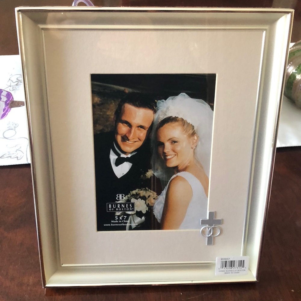 Burnes of Boston 5 x 7 picture frame.
